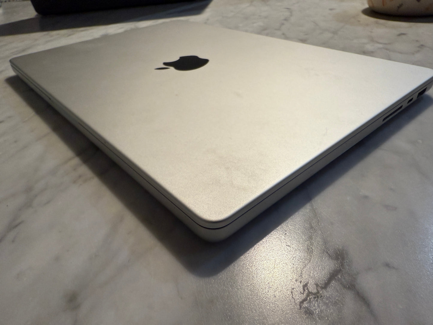 14" MacBook Pro M1 Max Chip 64GB 2TB